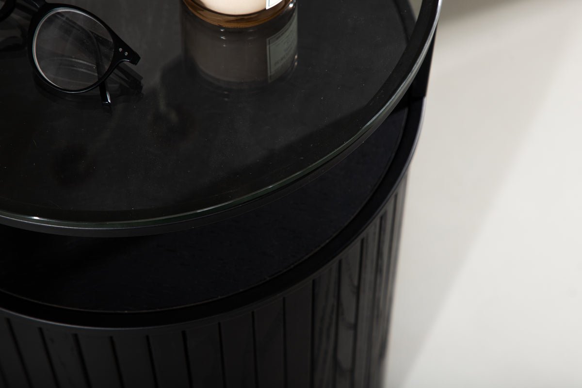 Table d'appoint Irina – en Noir avec plateau en verre rond