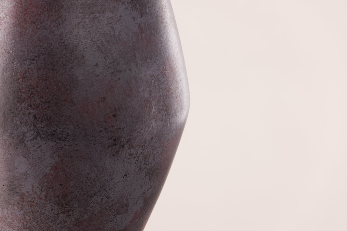 Suspension « Swakopmund » – Des accents noirs assurent un design élégant