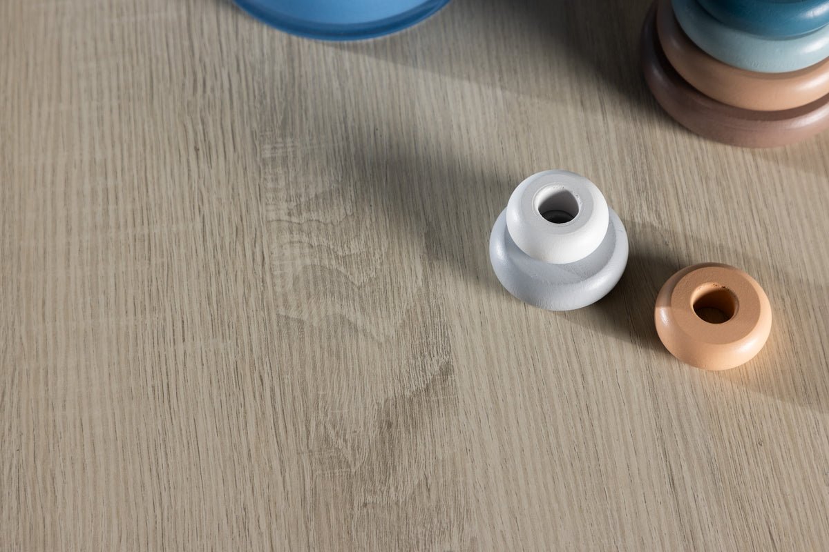 Ensemble table pour enfants Nordi – table et 2 tabourets au design scandinave