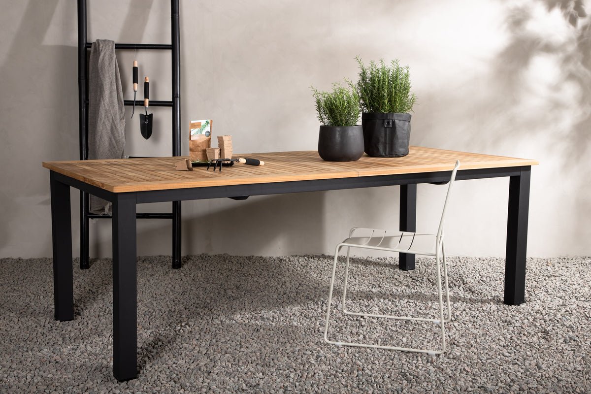 Table de jardin Lunea - une table à manger extensible pour l'extérieur