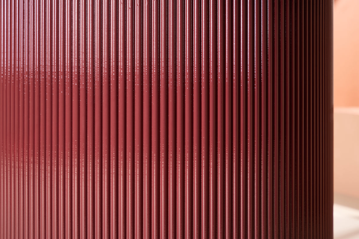 Table à manger Arden – Table à manger ronde en bordeaux (Ø 110 cm)