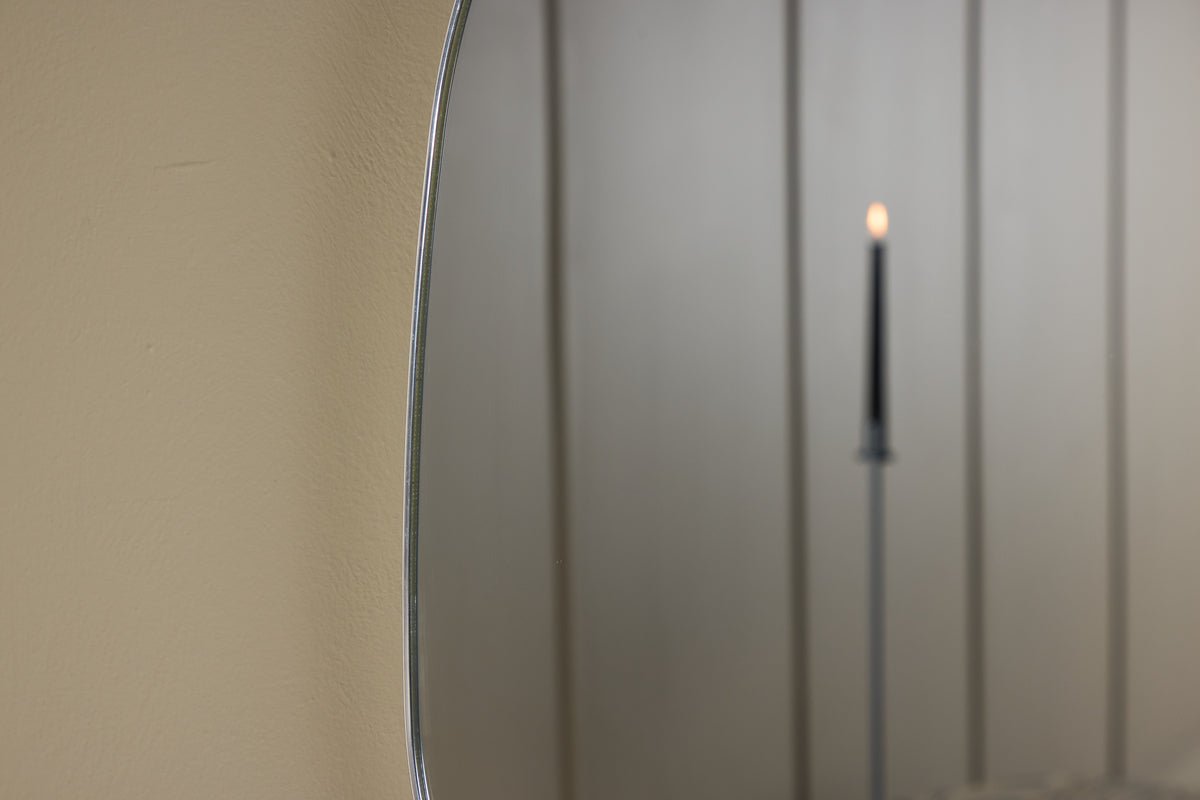 Spiegel Huevo – avec cadre en aluminium argenté