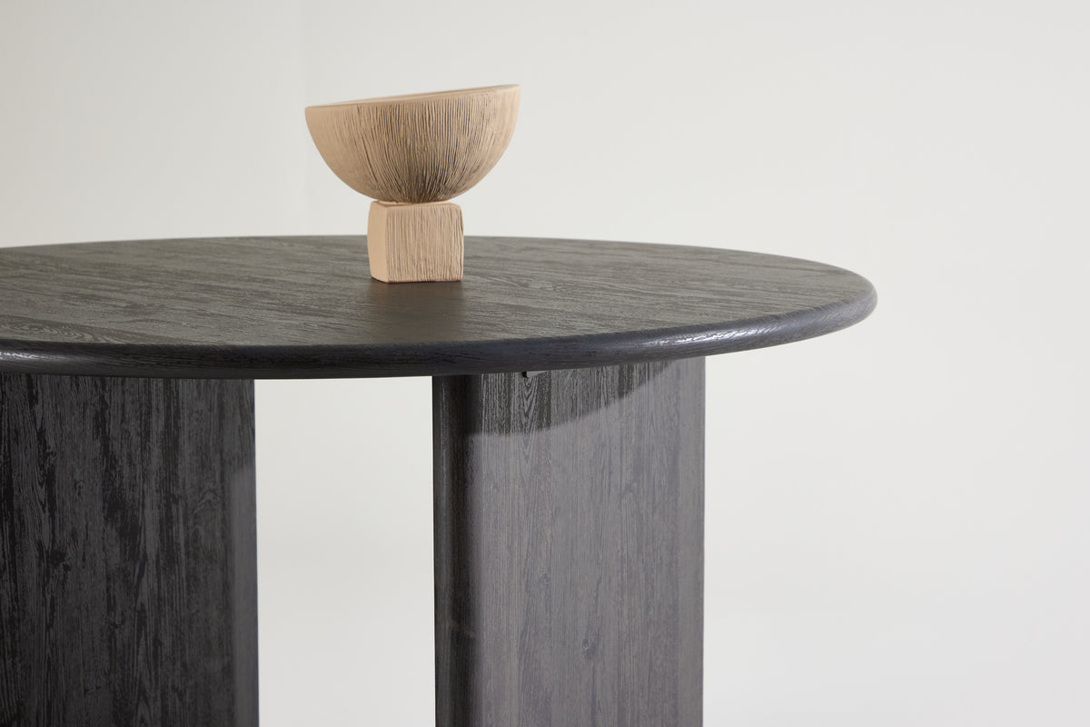 Table à manger Elara - au design intemporel avec fonctionnalité au quotidien