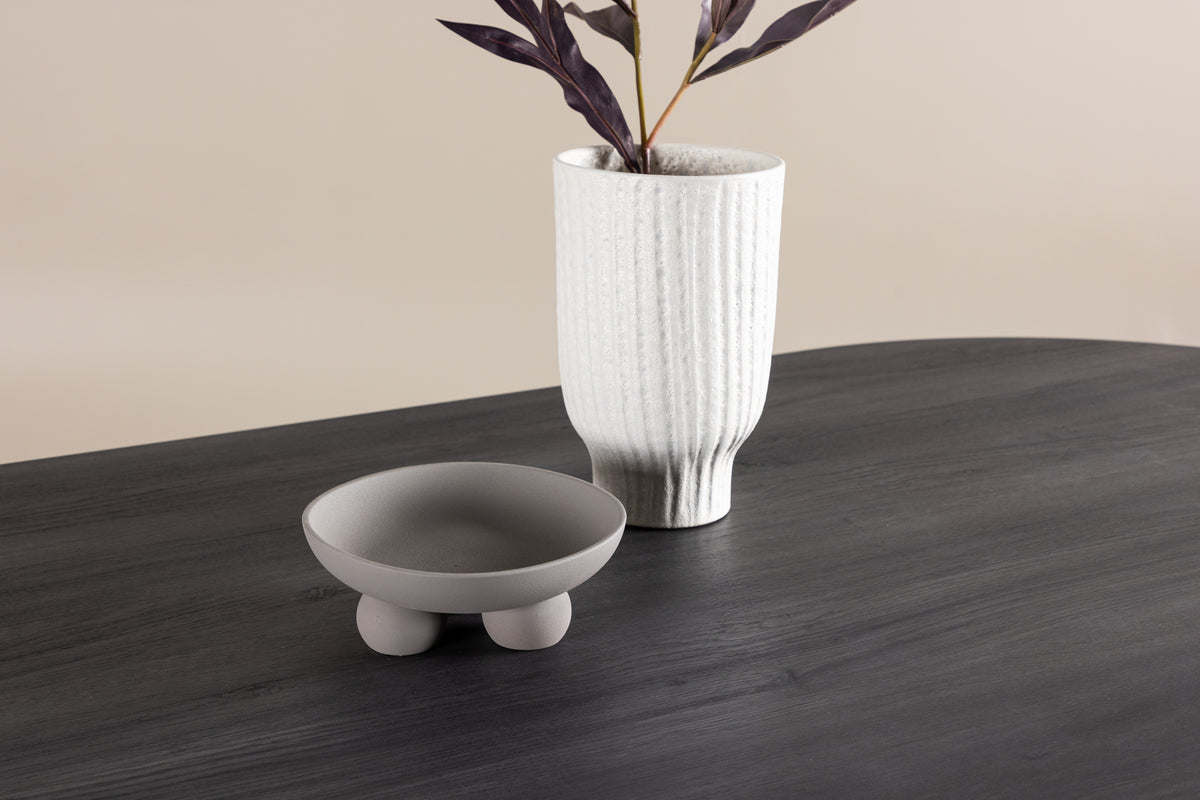 Table à manger Veyla - une table à manger ovale élégante en Noir