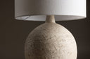 Lampe de table Alvesta – Base rustique en terre cuite avec abat-jour en jute blanc