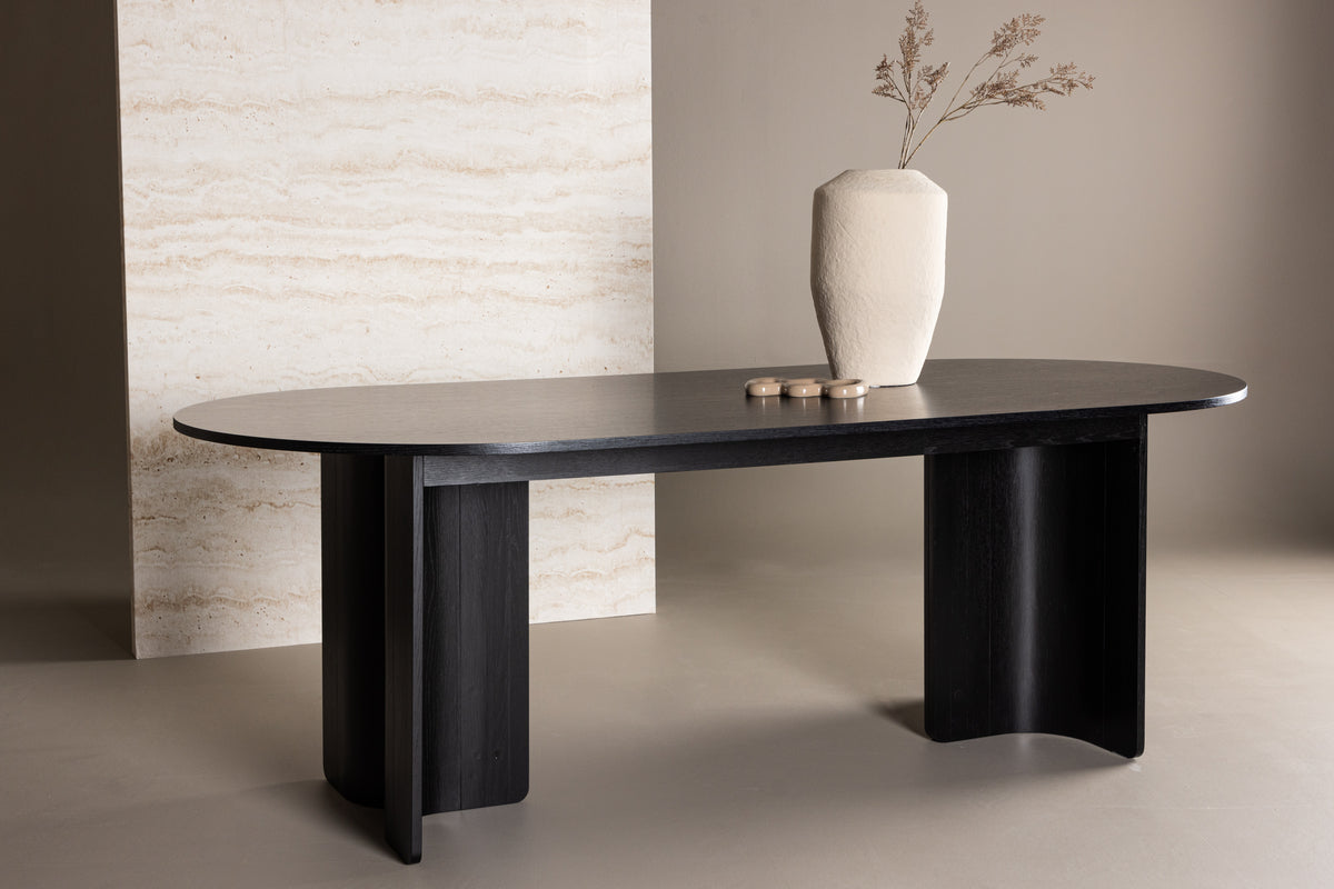 Table à manger Alura - au design harmonieux avec une touche élégante