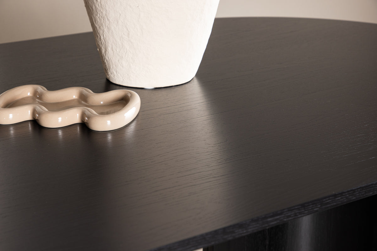 Table à manger Alura - au design harmonieux avec une touche élégante