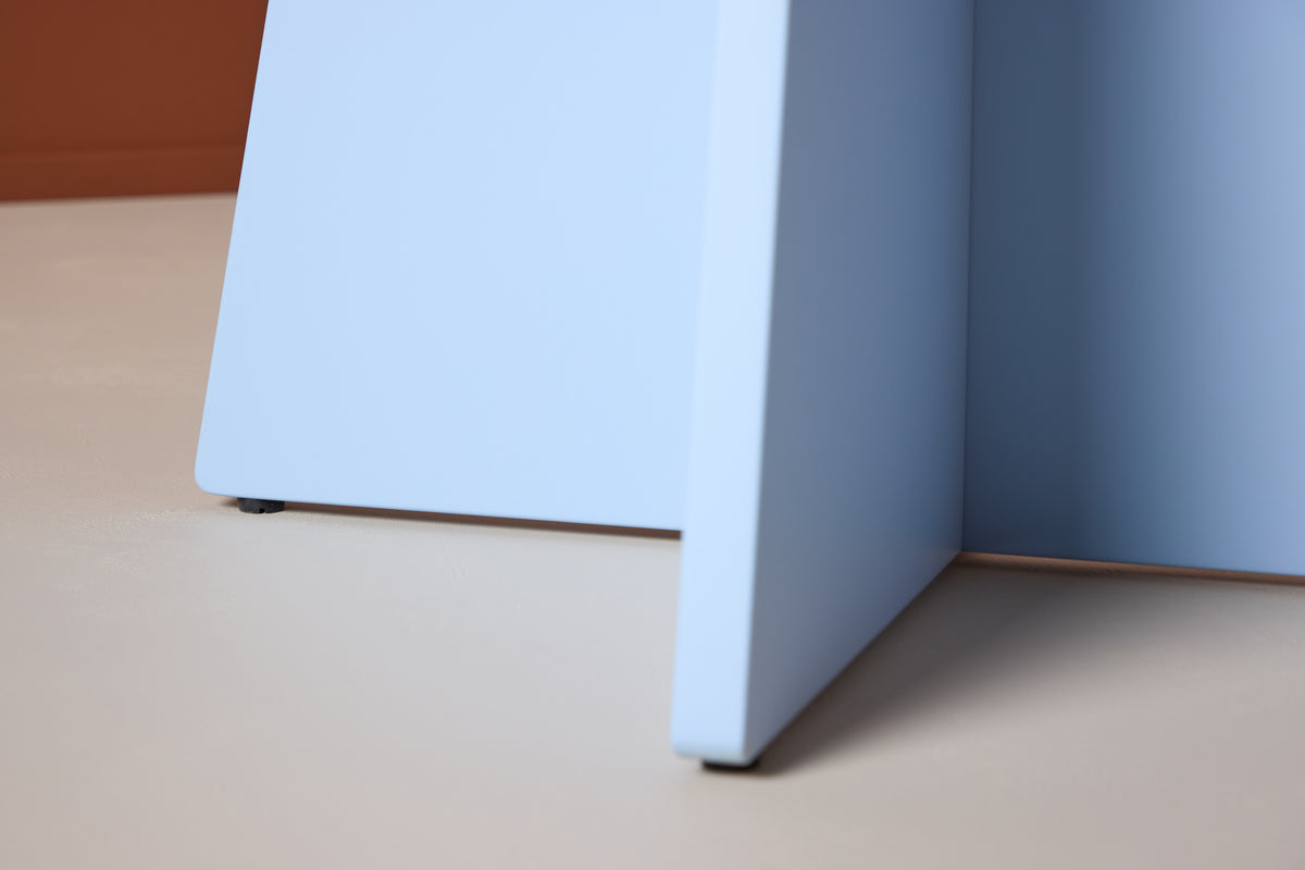 Table à manger Orin - au design moderne avec une touche ludique