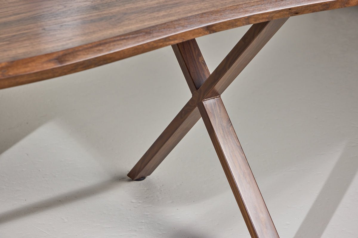 Table à manger Talani - allie design moderne à une ambiance chaleureuse et élégante