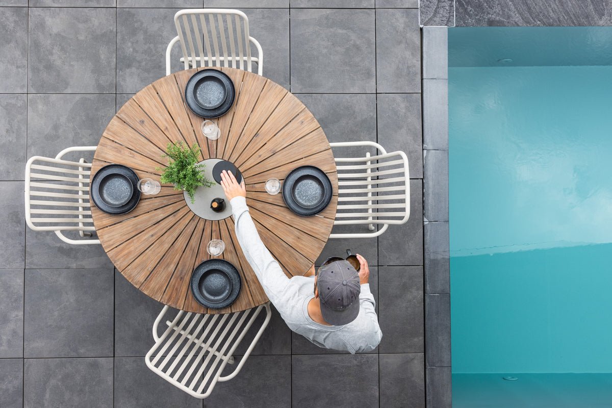 Table à manger de jardin Rose - Ø 140 cm en acacia brun