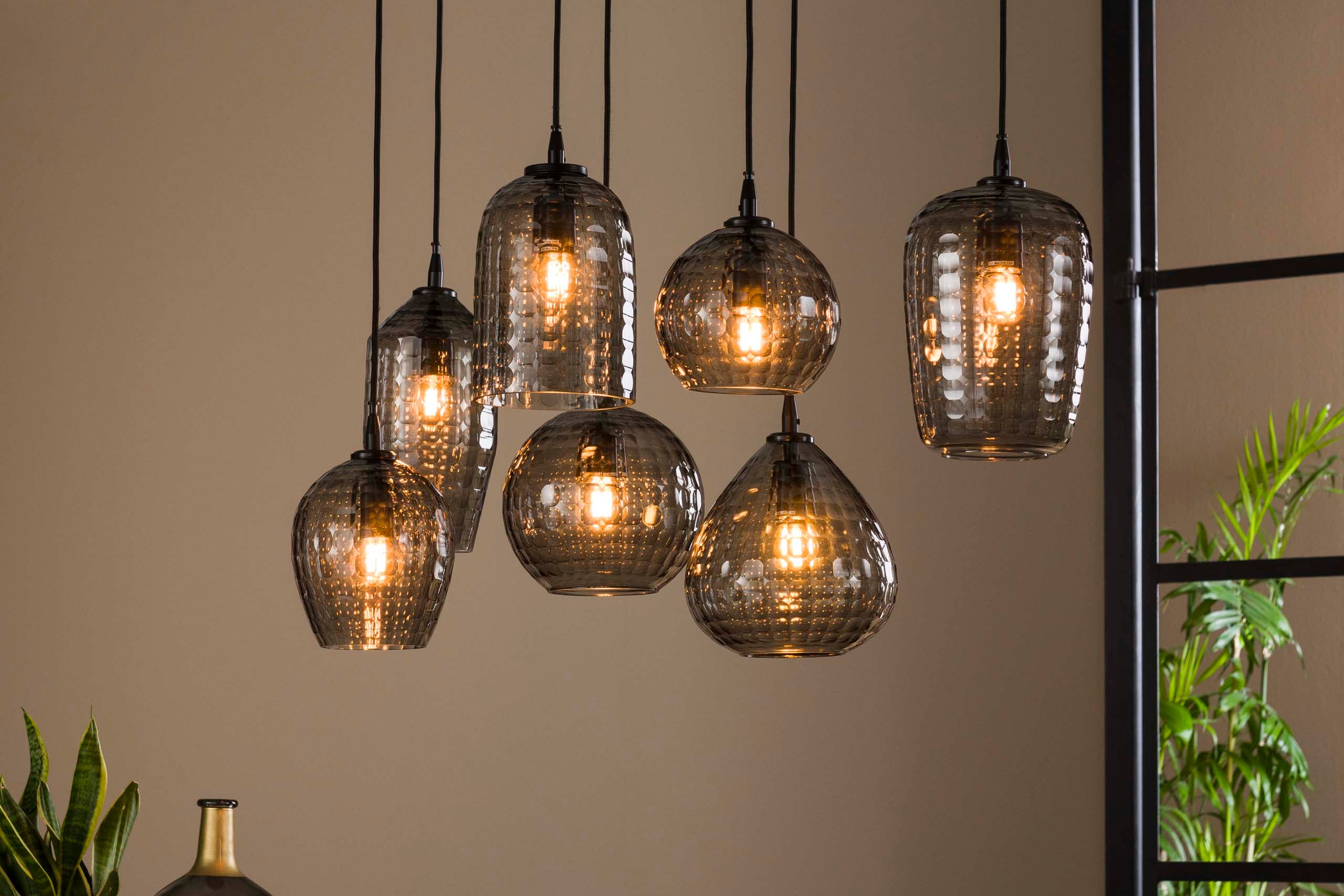 Suspension « Aurelia » – avec 7 lampes en design verre fumé et armature en métal