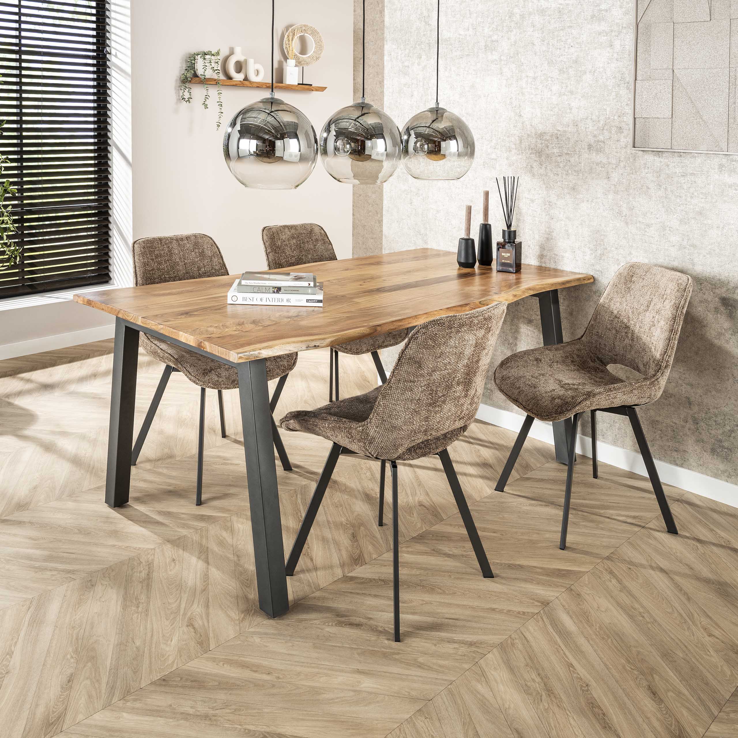 Pendelleuchte „Lumetto“ – Rauchglas mit Farbverlauf und Metallarmatur