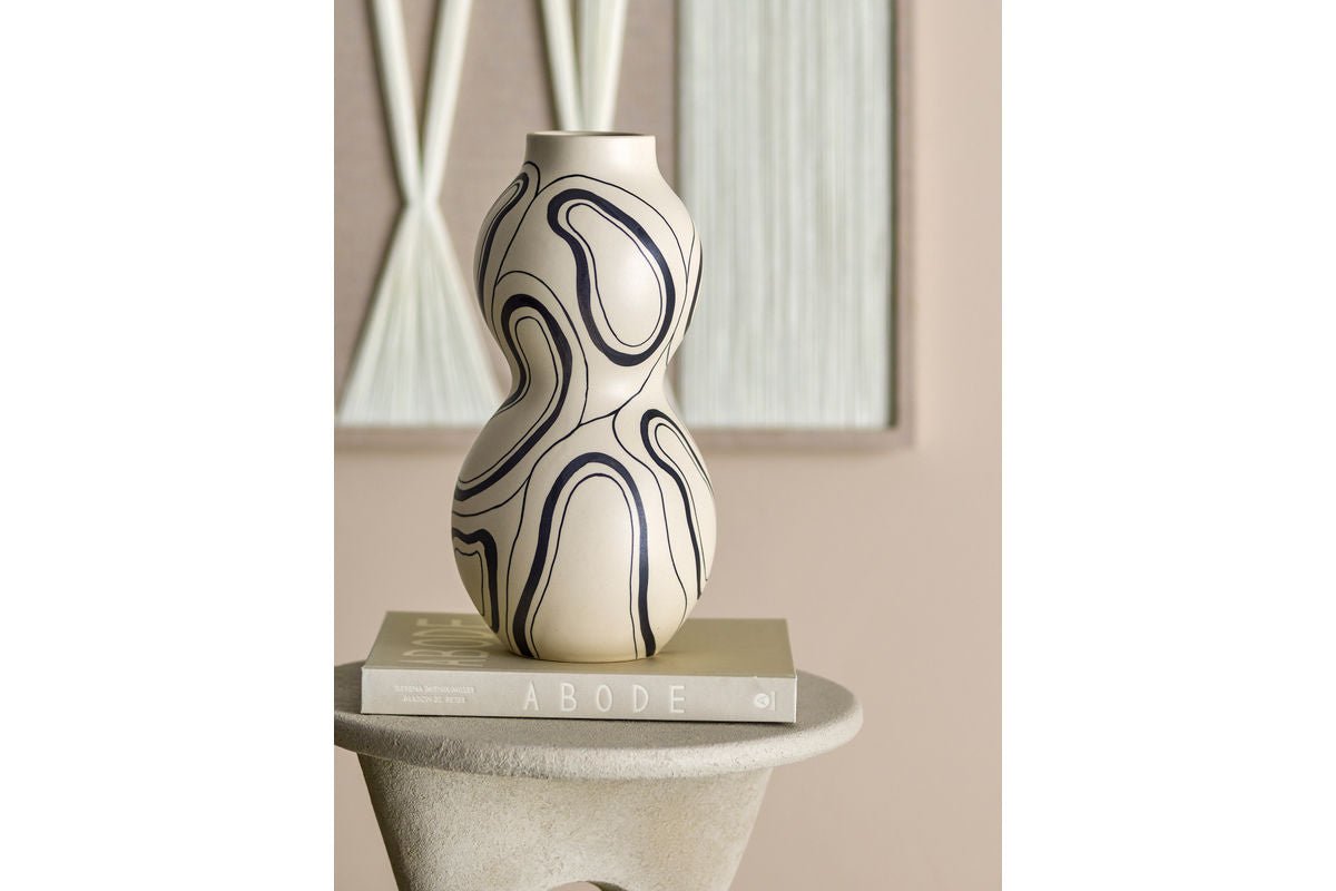 Vase « Femimara » – avec motif organique