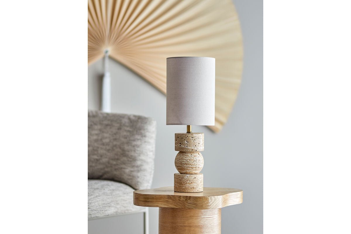 Lampe de table Alvara – véritable travertin naturel, objet design sculptural