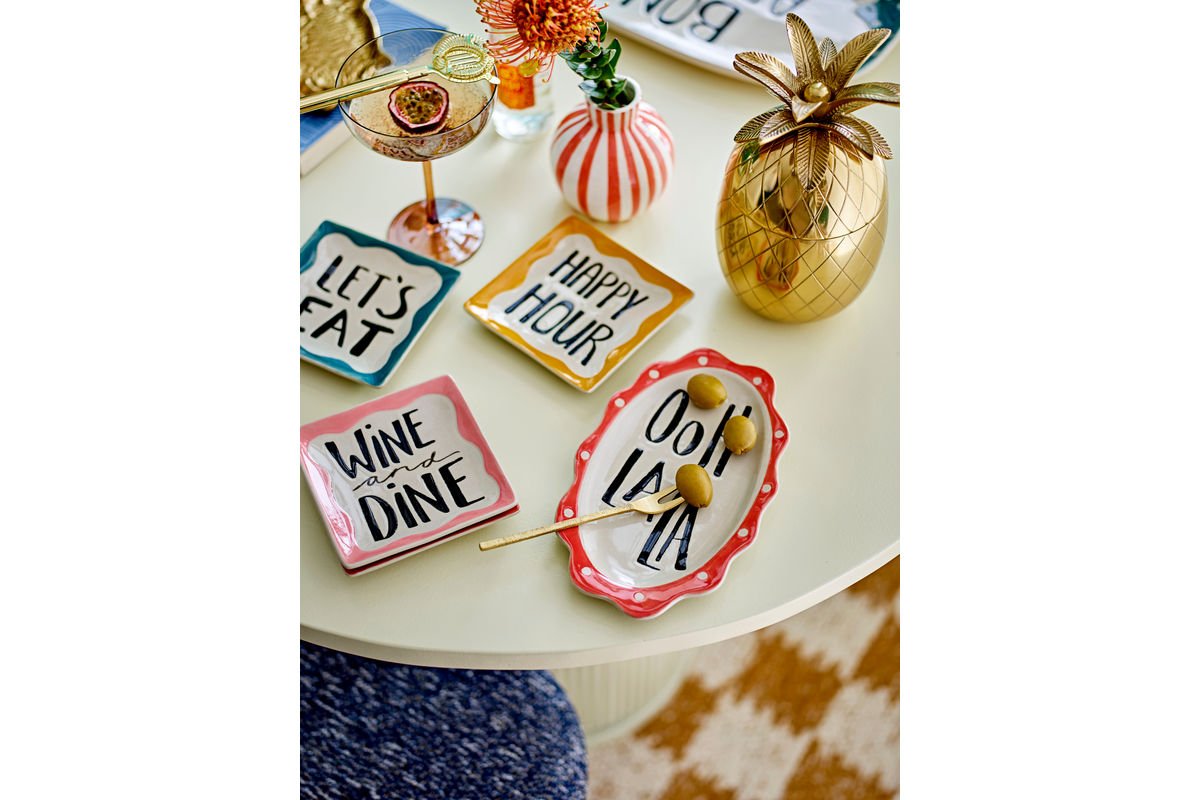 Assiette Liora – ensemble en faïence peint à la main (4 pièces) avec inscription