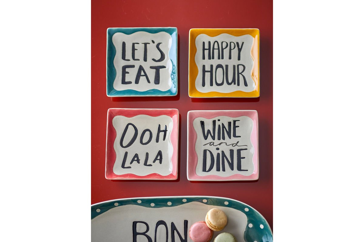 Assiette Liora – ensemble en faïence peint à la main (4 pièces) avec inscription