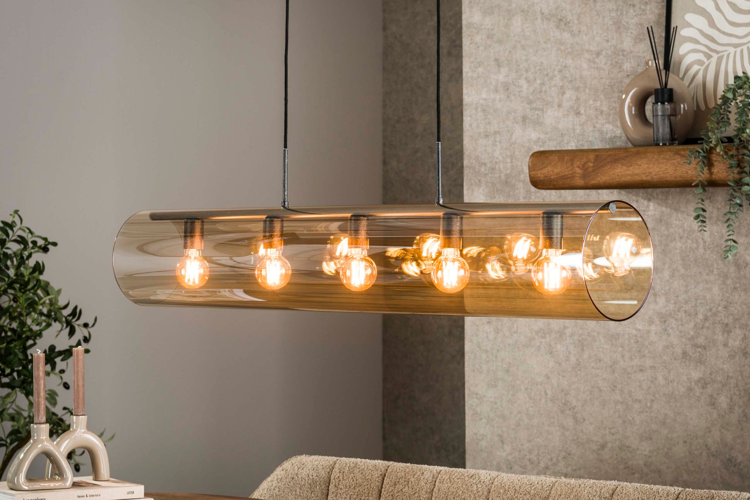 Suspension « Solvira » – Avec 5 lampes dans un design horizontal en verre ambré en forme de tube