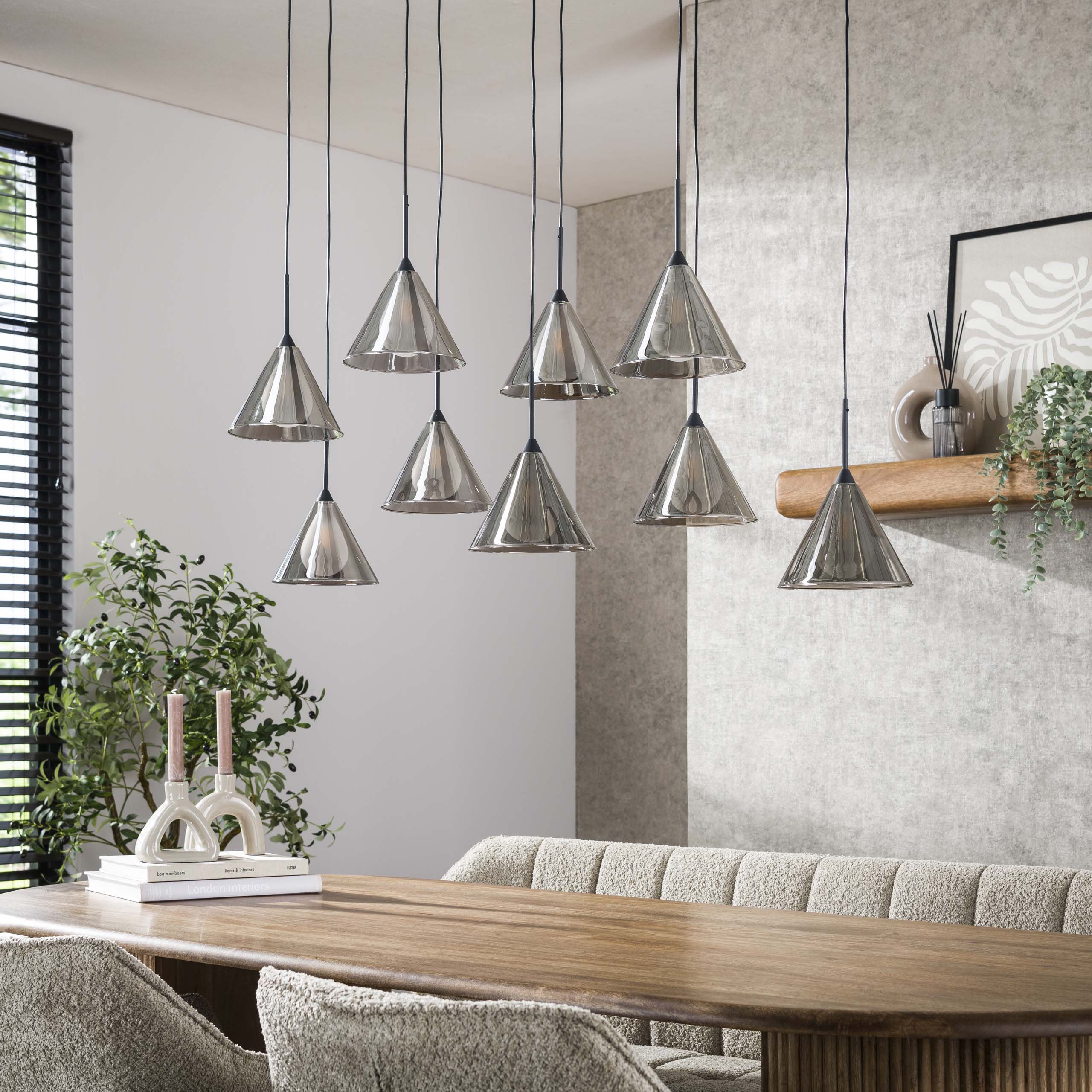 Pendelleuchte „Elunara“ –  Mit 9 Leuchten in konischem Rauchglas und 150cm höhenverstellbar