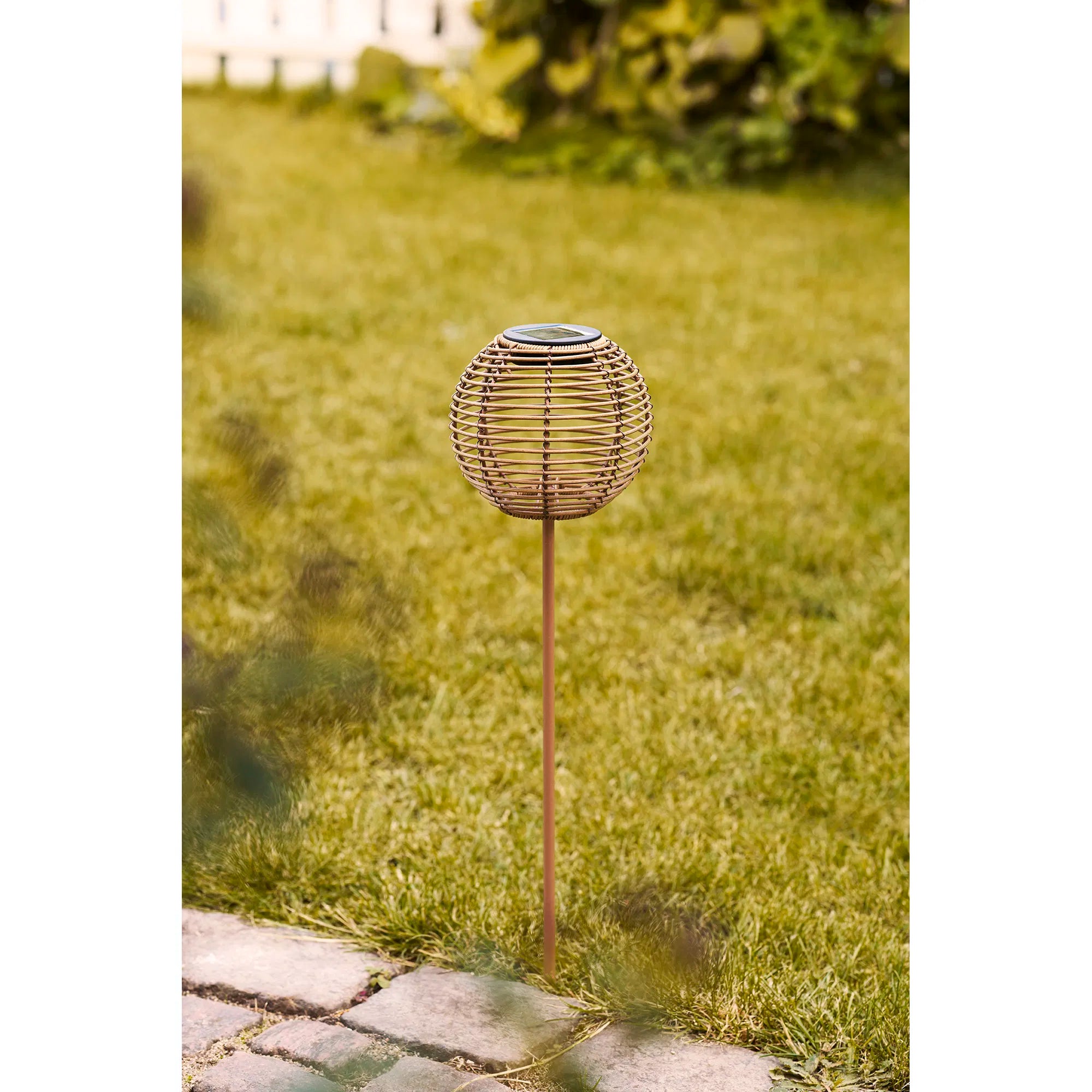 Lampe solaire de jardin « Elmara » – résistante aux intempéries pour balcon et espace extérieur