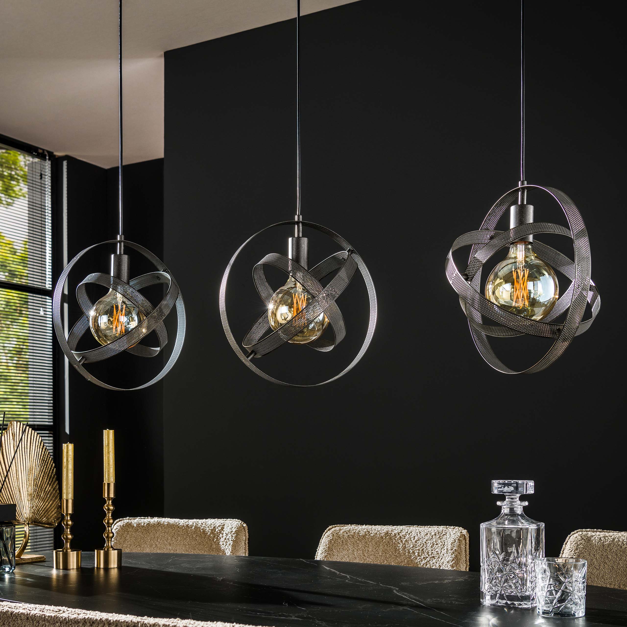 Suspension Astryx – Design d'anneau pivotant en noir (3 flammes)