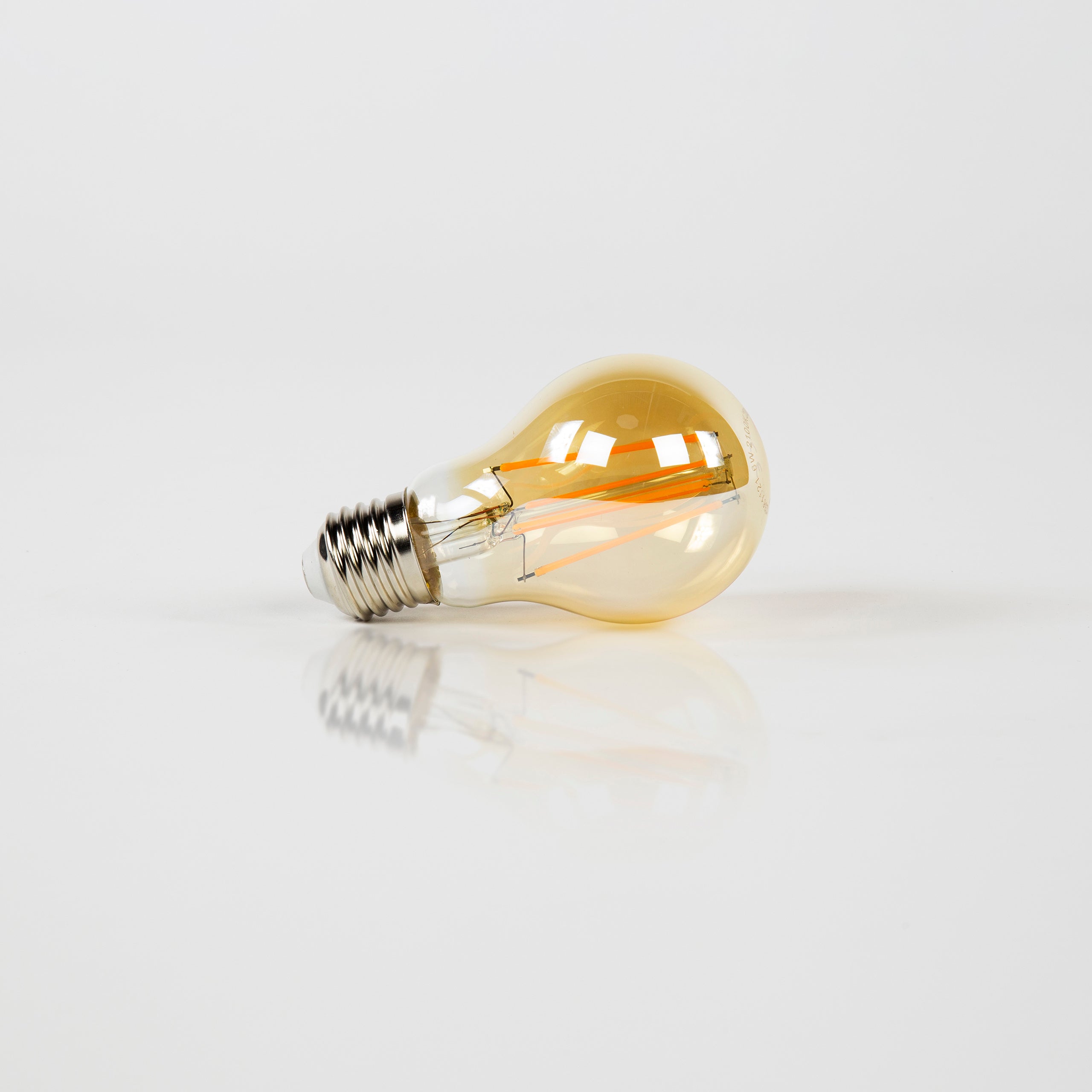LED-Glühlampe Pandan – A60-E27 mit warmem Licht