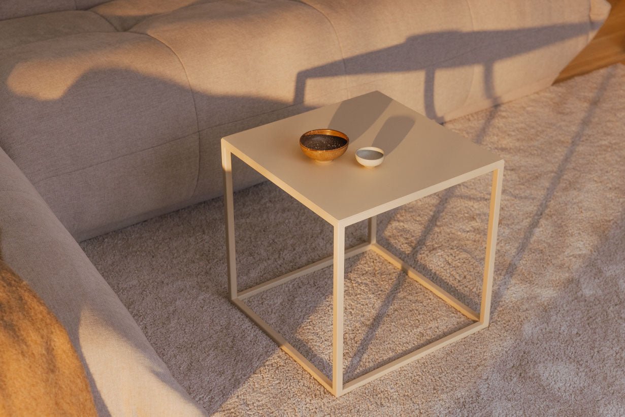 Table basse/table d'appoint Soli X – Design minimaliste en tôle d'acier et Métal