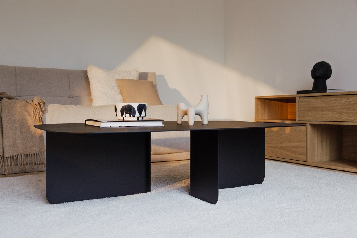 Couchtisch Livia – Japandi Design aus pulverbeschichtetem Blech