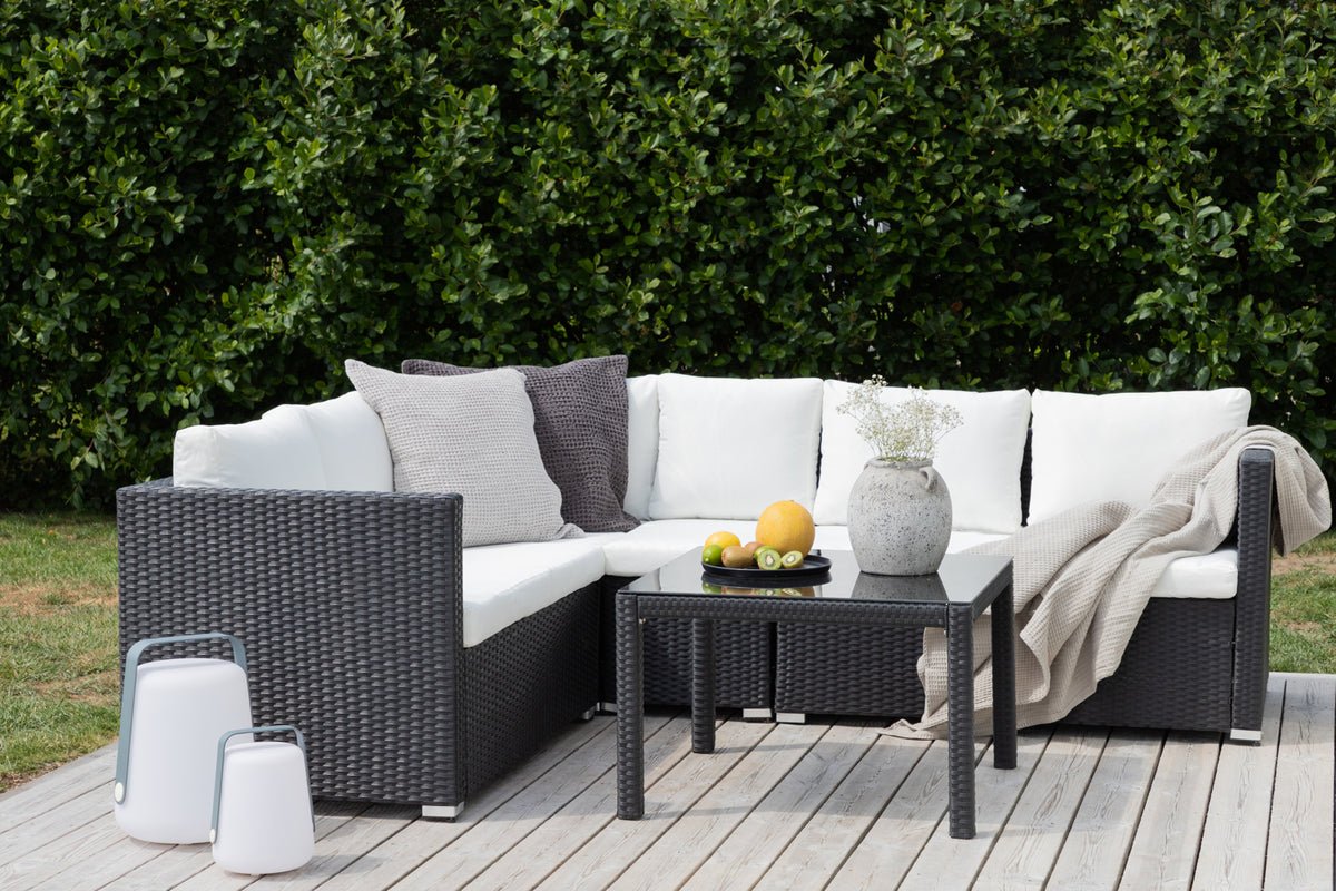 Garten Loungeset Liana – mit schwarzem Geflecht & weißen Kissen