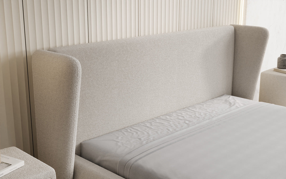 Designer Polsterbett Rosalie in Teddy Bouclé mit Stauraum