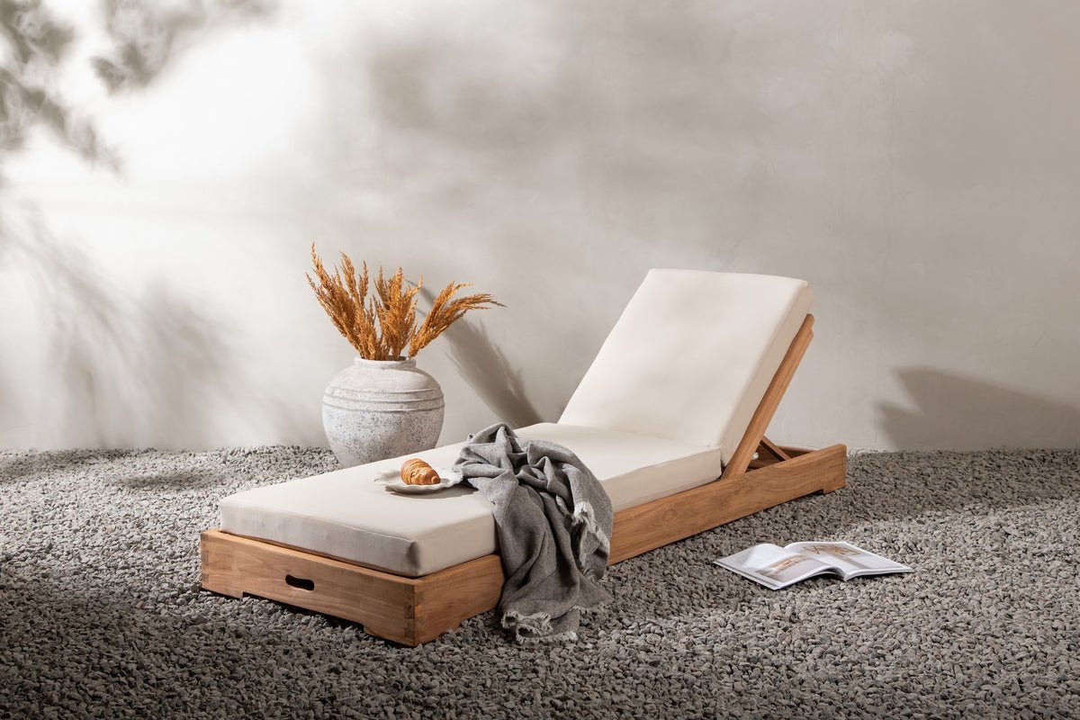 Sonnenliege Nara - aus Teakholz mit klappbarer Rückenlehne