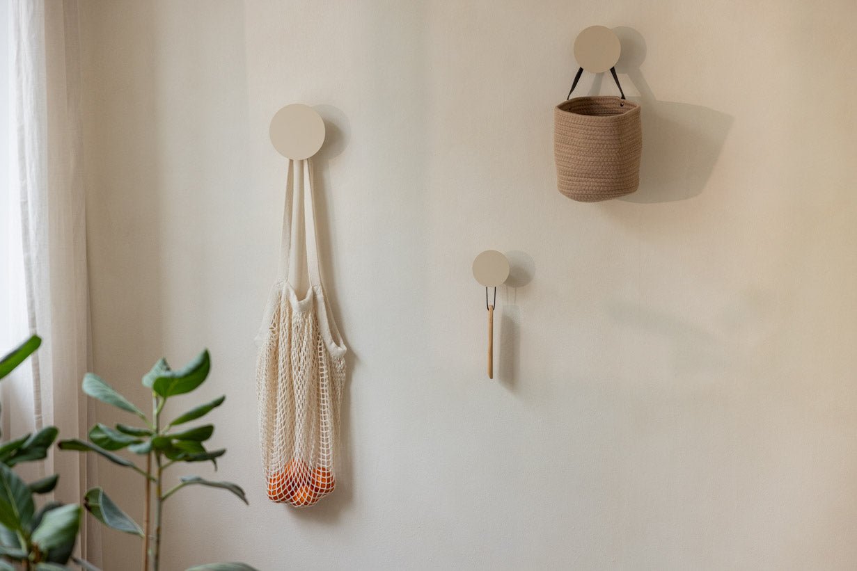 Porte-manteau/Patère Lou – Déclaration de design minimaliste en Métal