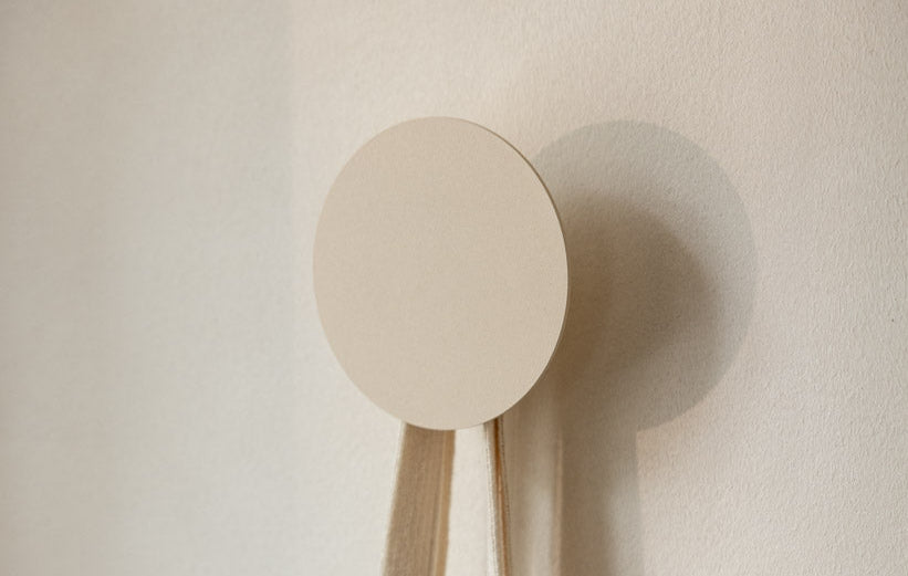 Porte-manteau/Patère Lou – Déclaration de design minimaliste en Métal