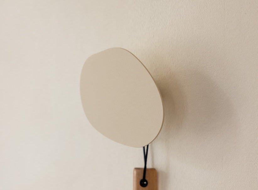 Porte-manteau/Patère Lou – Déclaration de design minimaliste en Métal