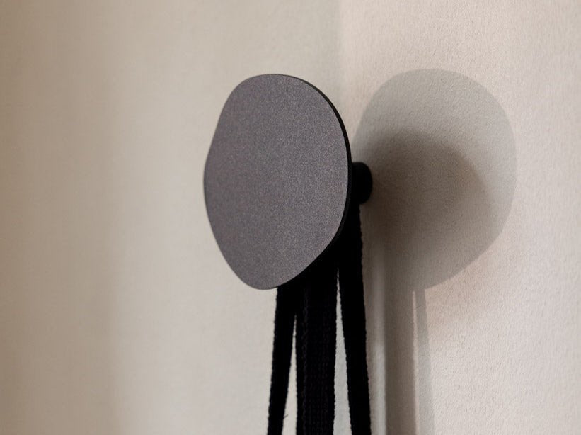 Porte-manteau/Patère Lou – Déclaration de design minimaliste en Métal