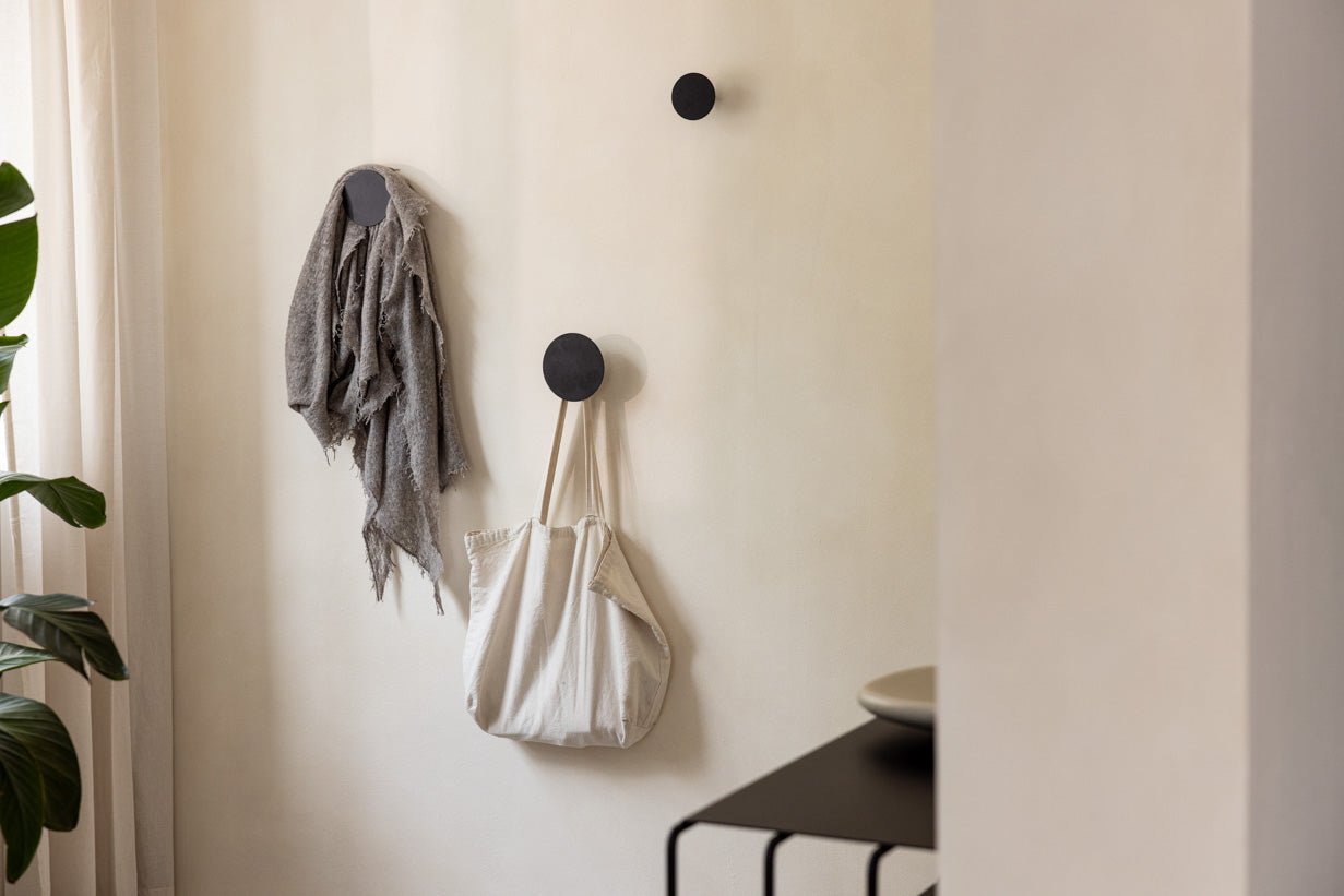 Porte-manteau/Patère Lou – Déclaration de design minimaliste en Métal
