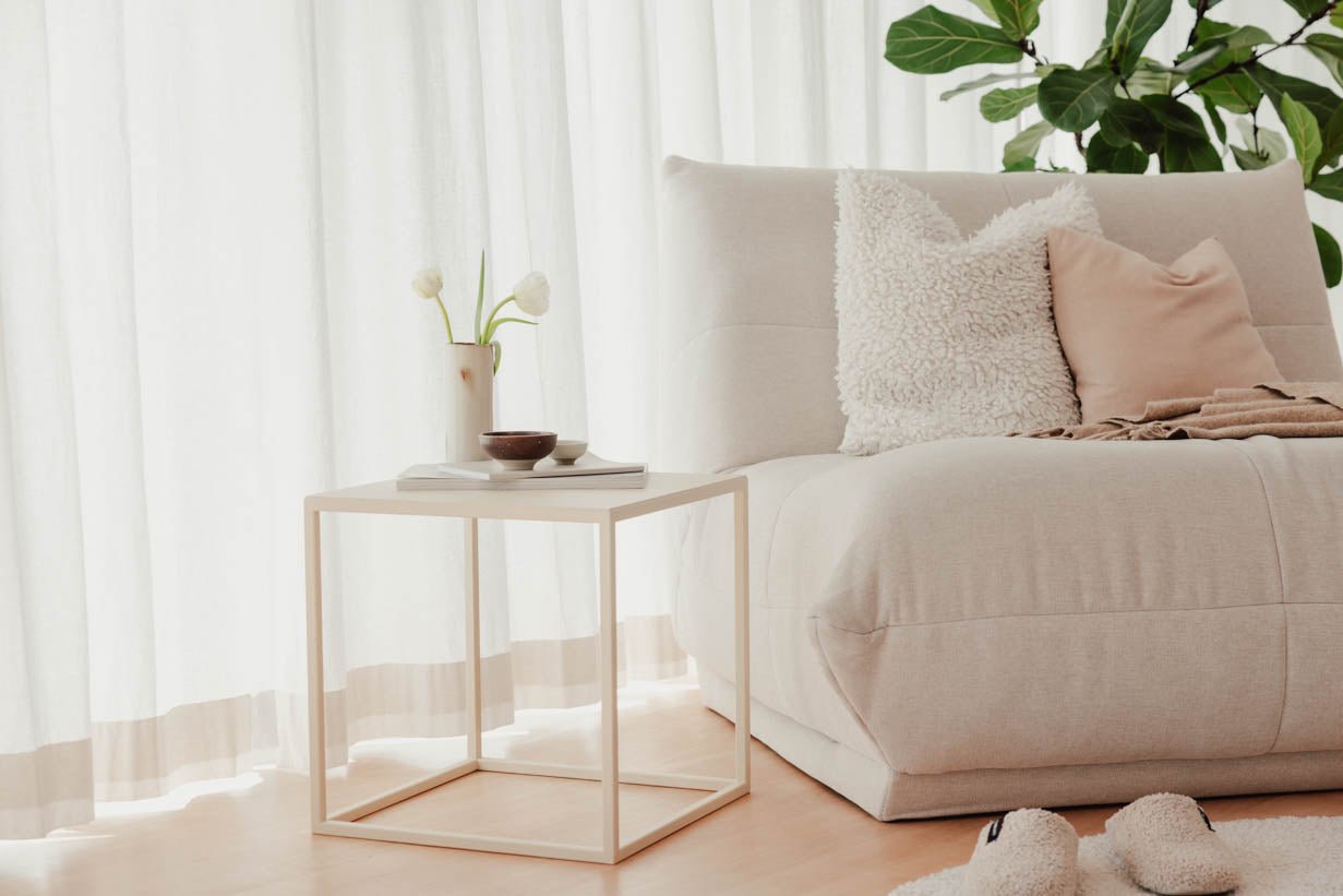 Table basse/table d'appoint Soli X – Design minimaliste en tôle d'acier et Métal