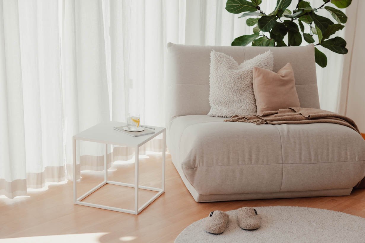 Table basse/table d'appoint Soli X – Design minimaliste en tôle d'acier et Métal