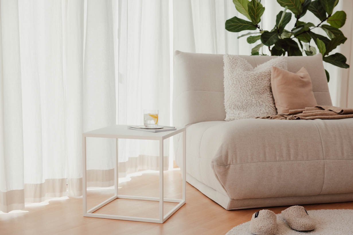 Table basse/table d'appoint Soli X – Design minimaliste en tôle d'acier et Métal