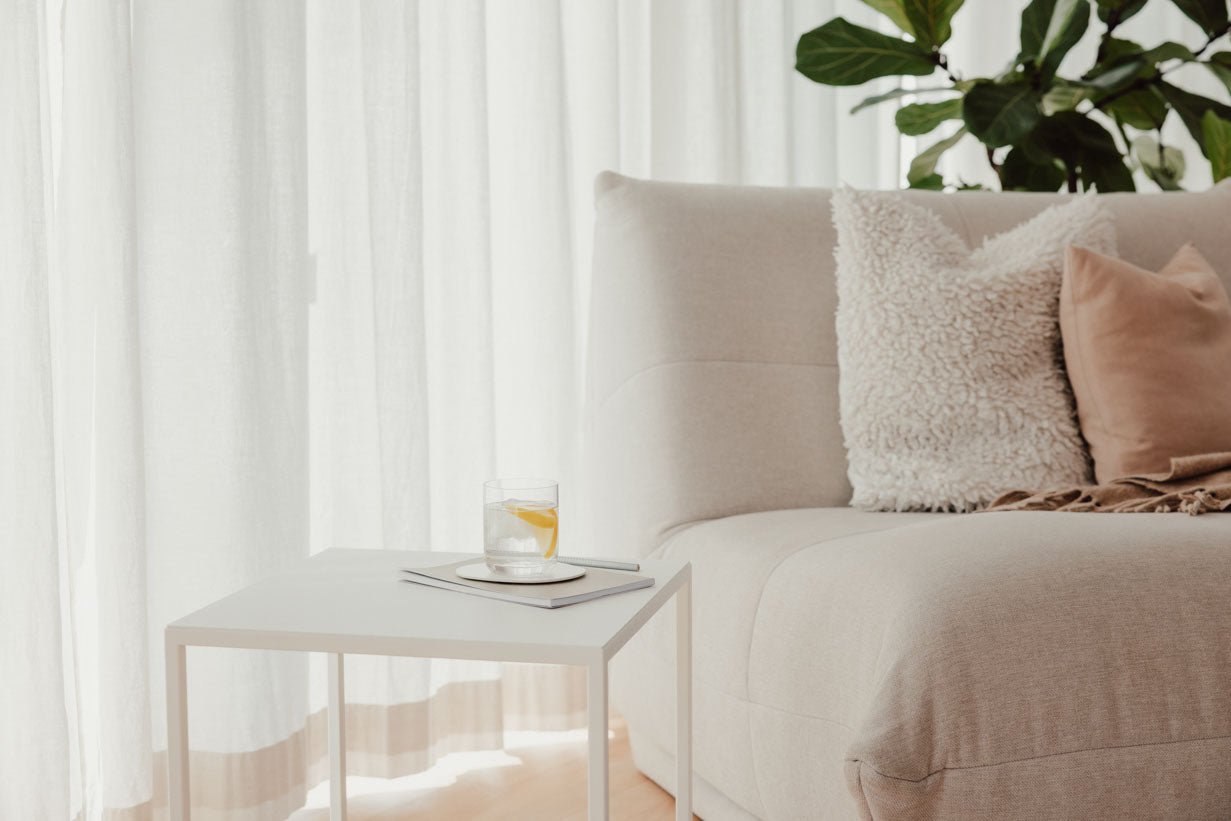 Table basse/table d'appoint Soli X – Design minimaliste en tôle d'acier et Métal