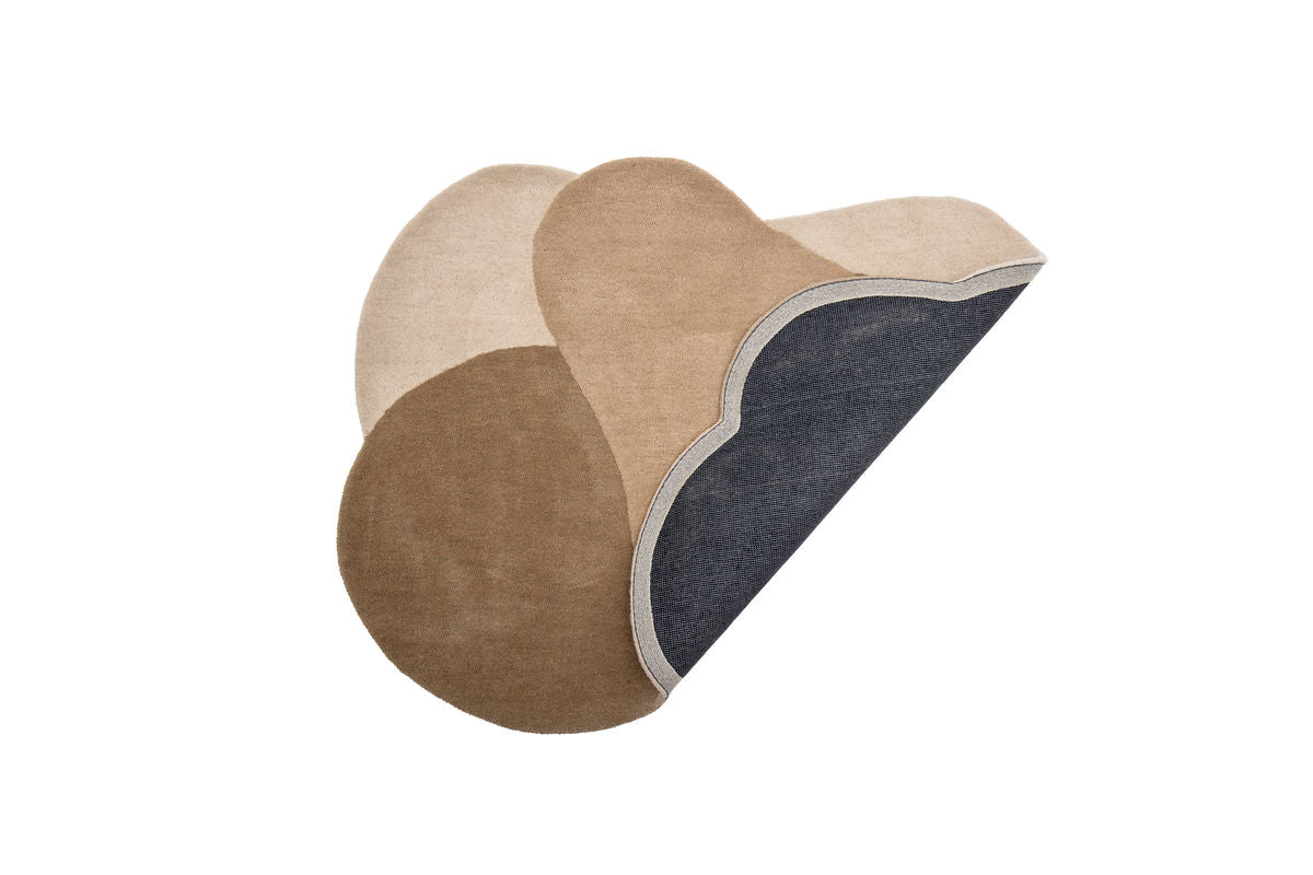 Tapis Arlo – Formes organiques en marron chaud