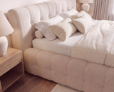 Designer Polsterbett Nela in Bouclé – Beige