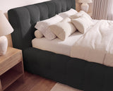 Designer Polsterbett Nela in Bouclé – Anthrazit