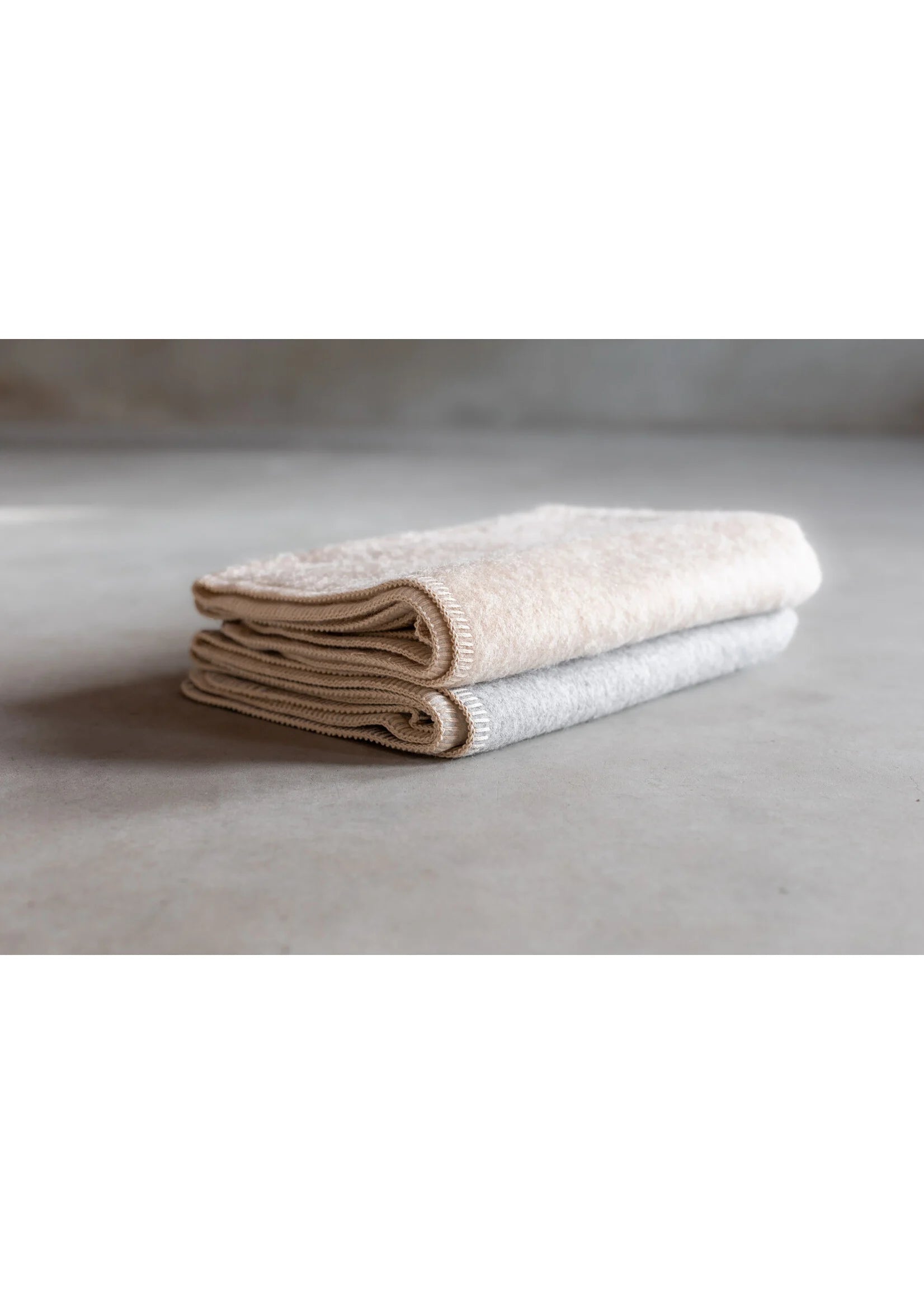 Couverture pour bébé en pure laine d'alpaga - Beige & Gris - 95x75 cm