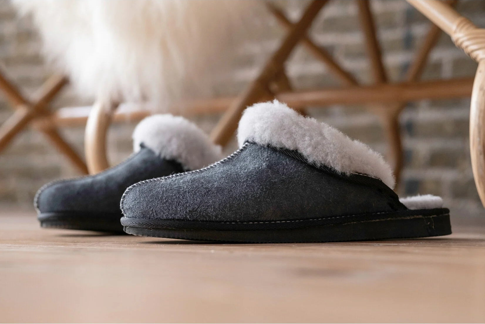 Chaussons d'intérieur pour femmes Nuvia en peau de mouton véritable gris