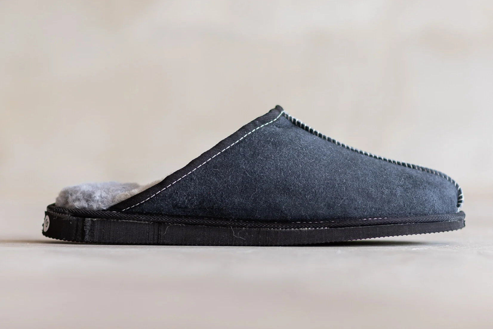 Chaussons pour hommes Ardell en peau d'agneau véritable en gris