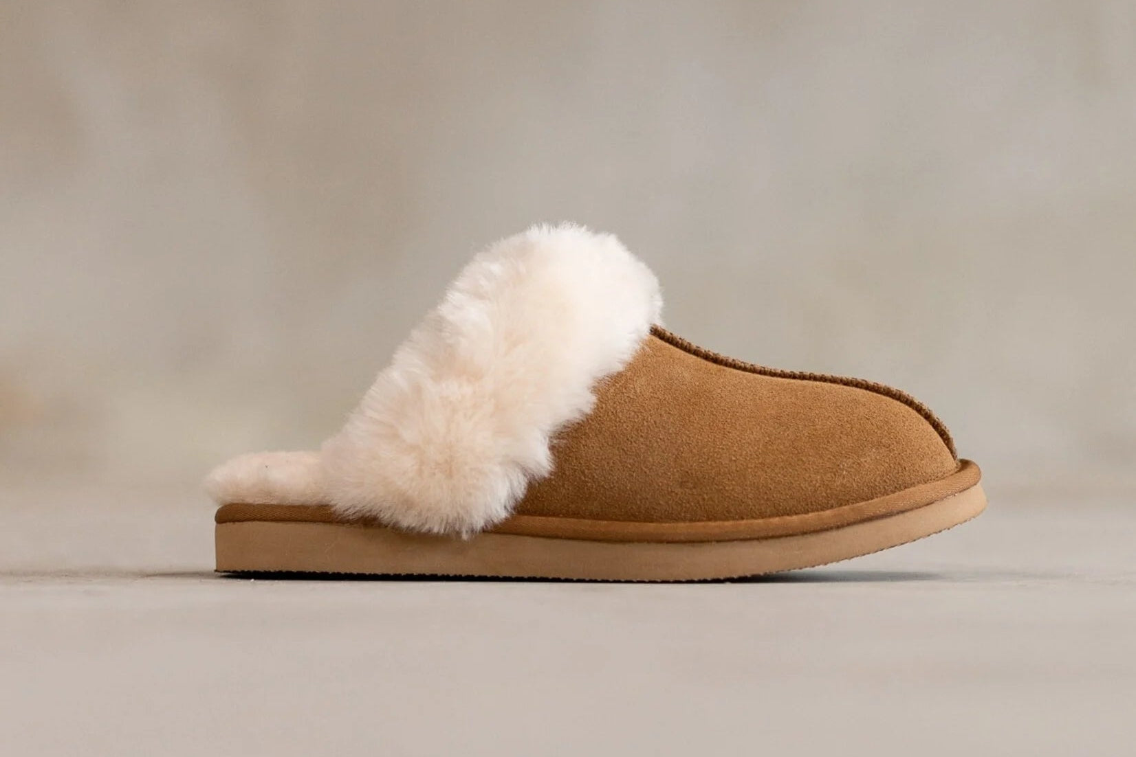 Chaussons en peau de mouton Einar – véritable peau de mouton couleur chameau